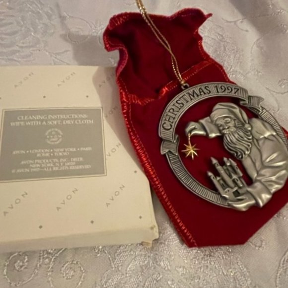 Vintage Avon Pewter Christmas 1997 Santa Ornament.  Santa holding gold star VGUC - Picture 7 of 7